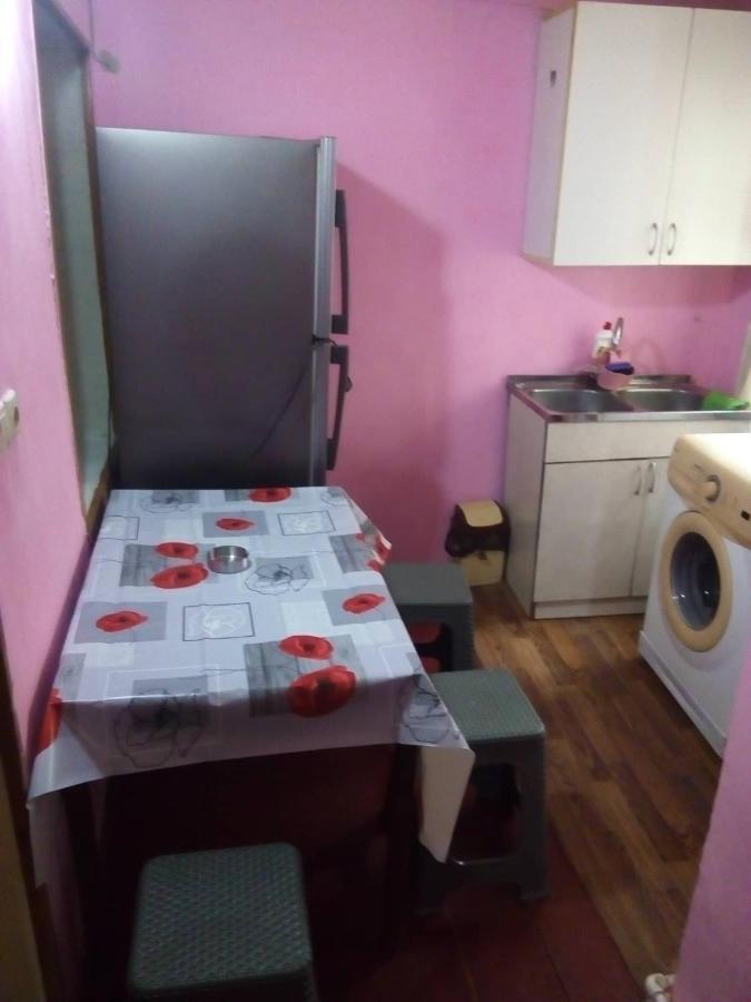 Baazovi 17 Apartment Tbilisi ภายนอก รูปภาพ